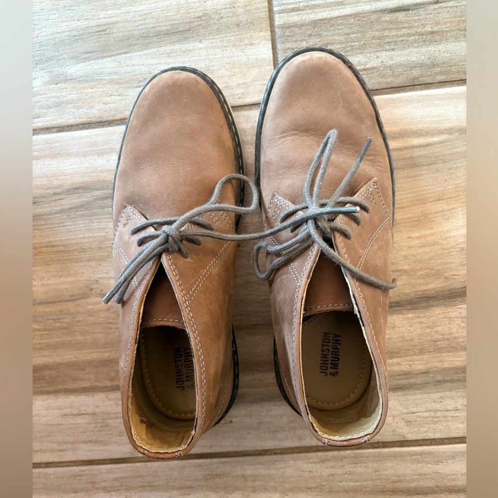 Boys Size 2.5 Johnston & Murphy Brown Leather Lace-Up Chuka or Desert Boots